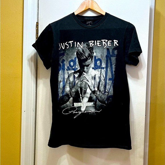 Justin Bieber 2016 Concert Tee! EUC - Picture 1 of 3